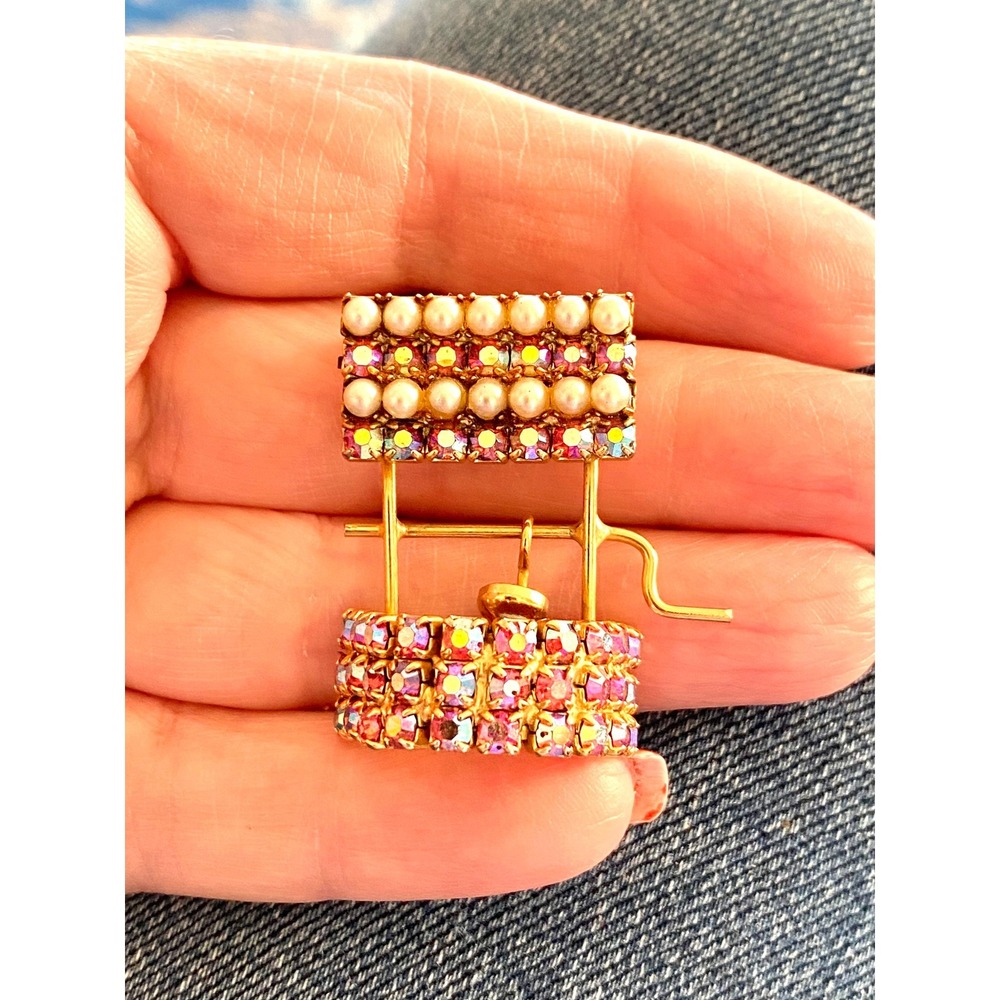 Vintage Figural Wishing Well Rhinestone Pearl Pin